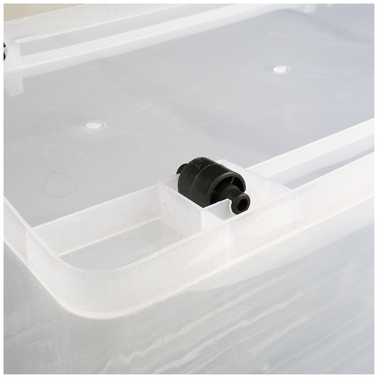 Pack of 8 Plastic Storage Box with Wheels & Lid & Clips 70 litre 630x433x355mm Polypropylene |  S1070