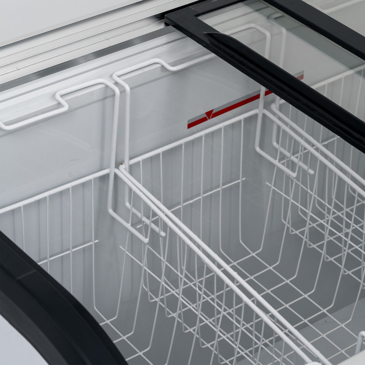 GRADED-00886-BDF62 Curved Glass Lid Freezer 620L