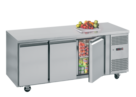 Tefcold Gastronorm Counter 334L, 3-Door Solid, -2 to +8°C – PH30 – image 2