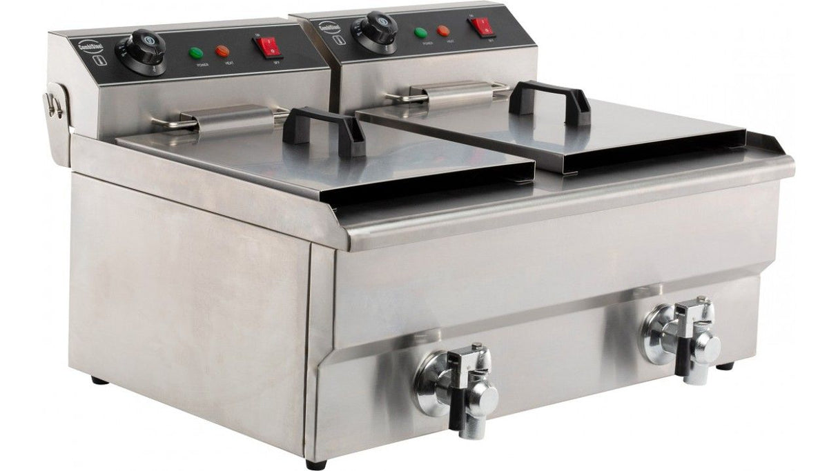 Premium Combisteel Dual Tank Electric Countertop Fryer - 2 x 8 Liters of Delightful Frying Capacity - Model 7455.1005