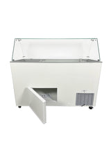 Combisteel Java Ice Cream Display Freezer - 8 x 5 Litre Capacity for Superior Ice Cream Showcasing - Model 7472.0130