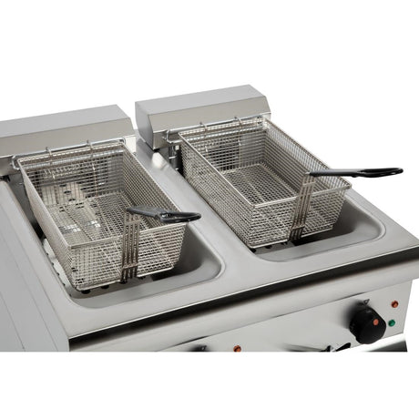 Lincat Silverlink 600 Free Standing Electric Fryer J18