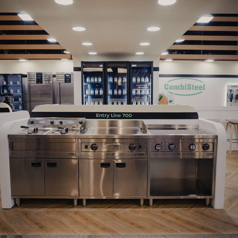 Commercial Catering Equipment - Entry 700 El. Fry Top Chrome