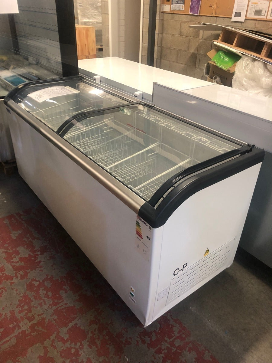 GRADED-00886-BDF62 Curved Glass Lid Freezer 620L