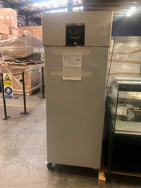 GRADED-00966 BR1SS SINGLE DOOR VENTILATED GN2/1 SS REFRIGERATOR 650L