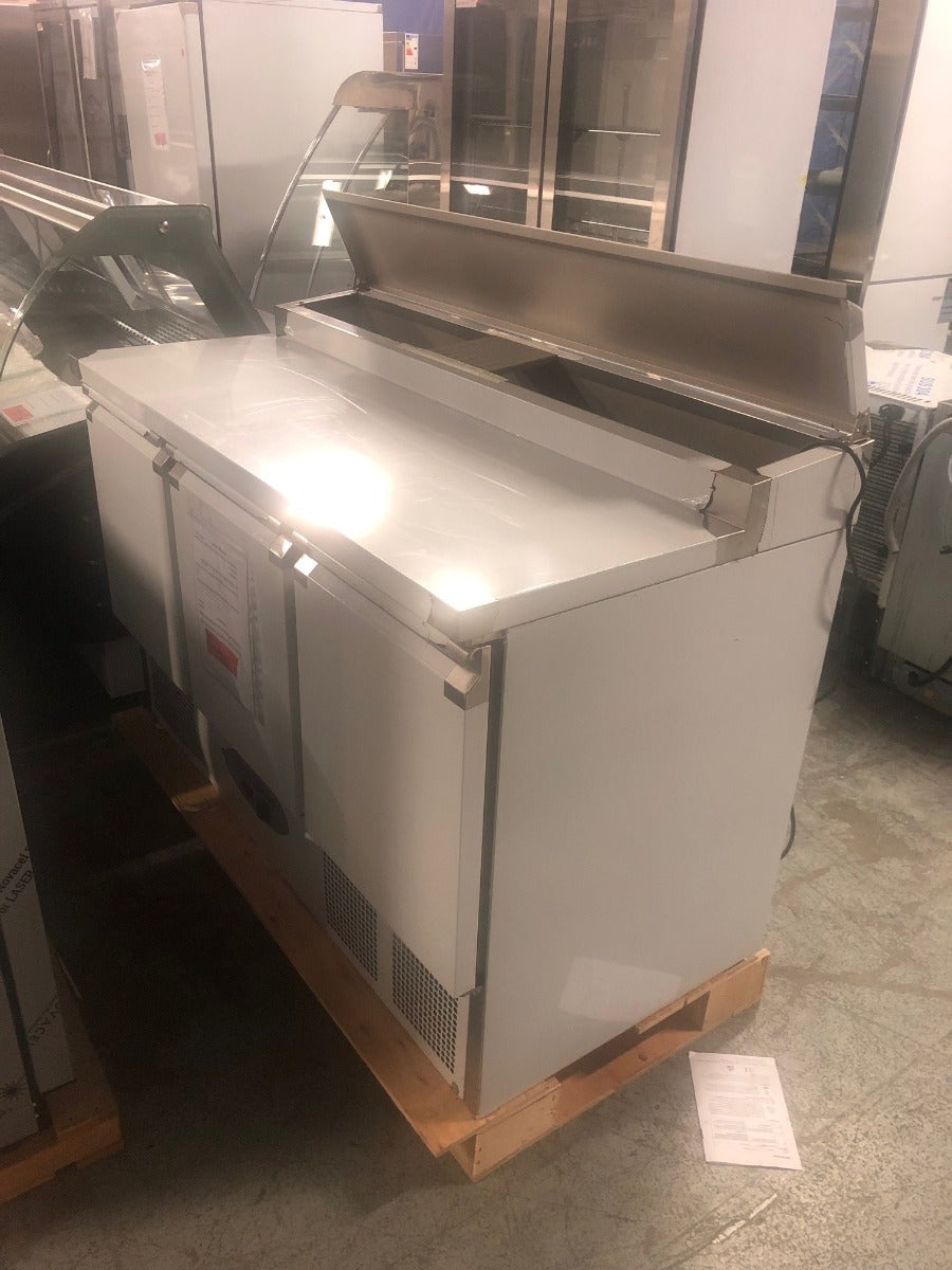 Graded 01085 Kxcc3 Sal Compact Triple Door Refrigerated Prep Counter With Raised Collar