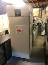 Graded 01098 Br1 Ss Upright Single Hinged Door Gastronorm Refrigerator