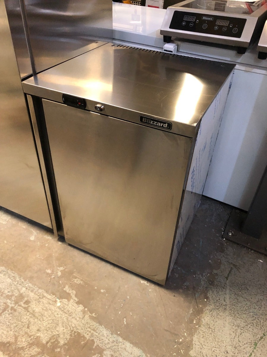 Graded 02166 Single Hinged Door Under Counter Refrigerator