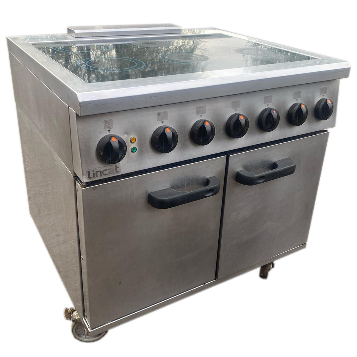 Refurbished Lincat Phoenix Induction Range  – Three Phase | Powerful Commercial Cooker