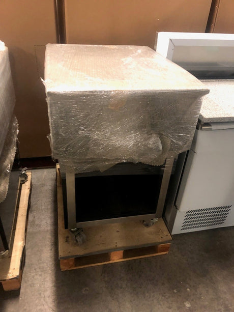Graded 02239 600mm Wide Neutral Display
