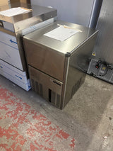 Graded 02262 47kg Self Contained Ice Maker