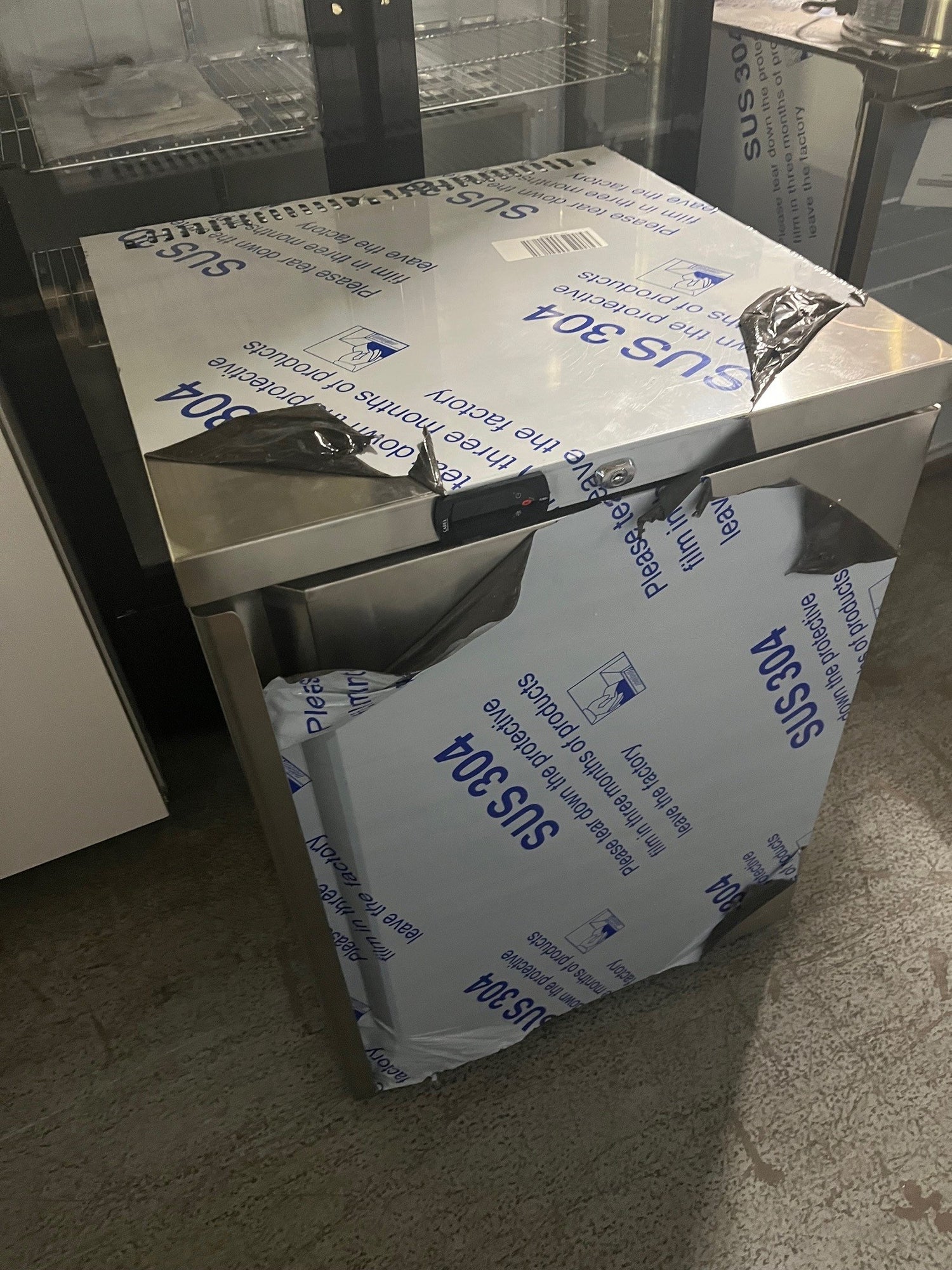 Single Hinged Door Under Counter Refrigerator
