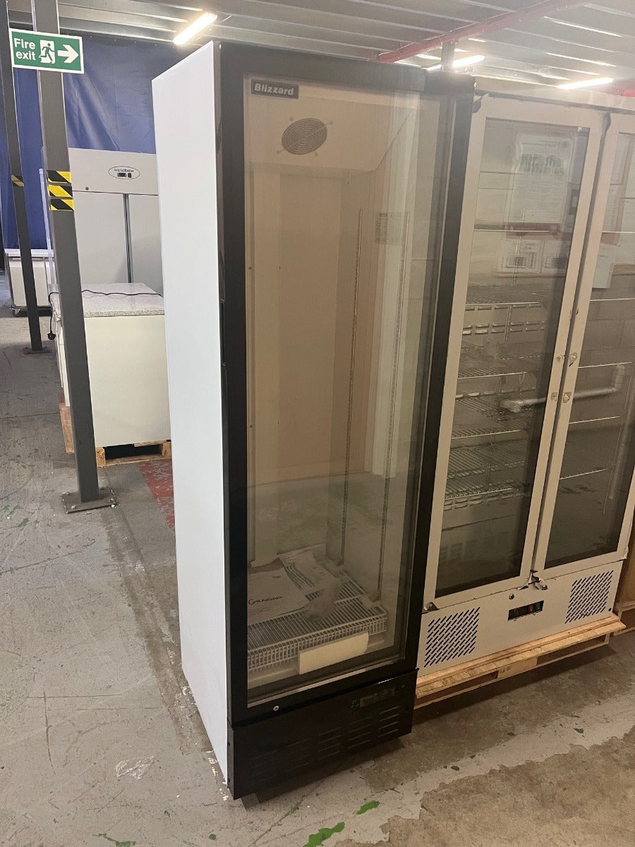 Graded 02244 Single Hinged Glass Door Merchandiser
