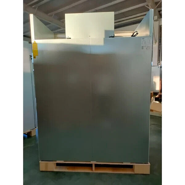 Upright Fridge Double Door Top Motor Commercial Solid Door 1045L GN2/1